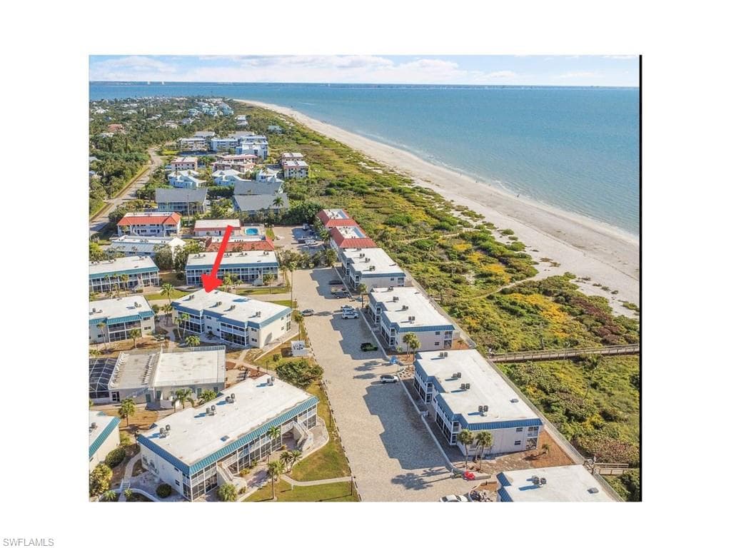 So close to the beach, you can smell the fresh Gulf air.