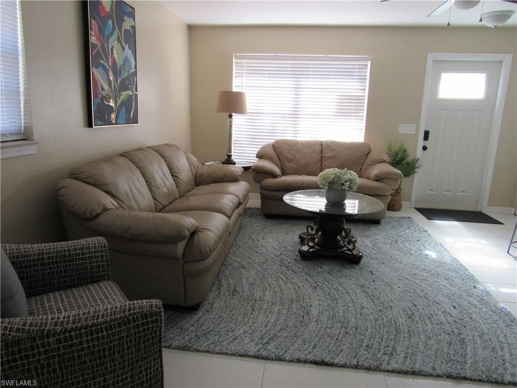 17226/17228 Whitewater CT photo 2 of 20