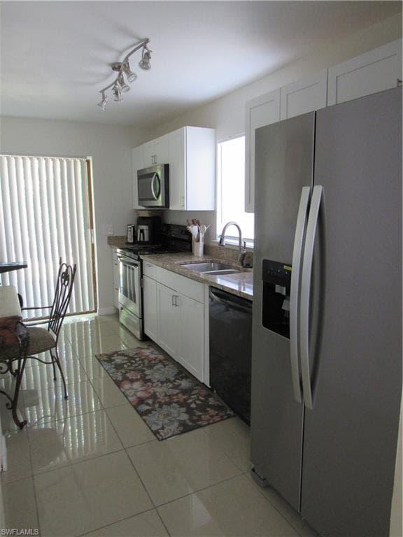 17226/17228 Whitewater CT photo 7 of 20