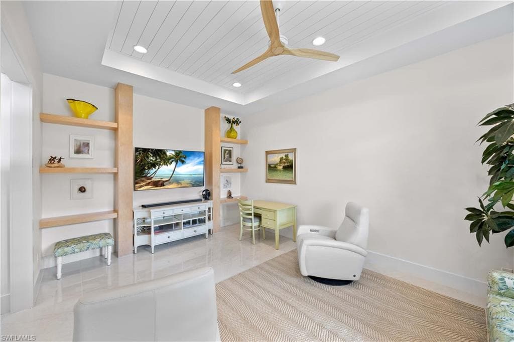 1st Floor Family Room/Large Office