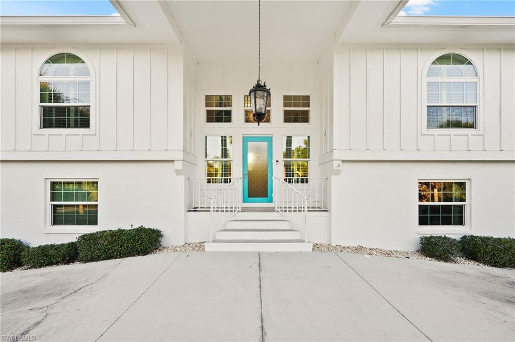 Formal entry and Drive Court