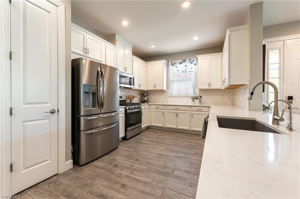 15198 Tolmino ST photo 9 of 46