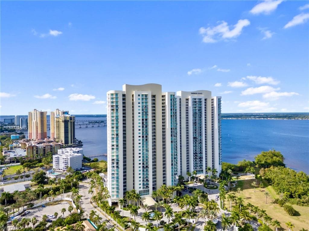 3000 Oasis Grand Blvd - left building