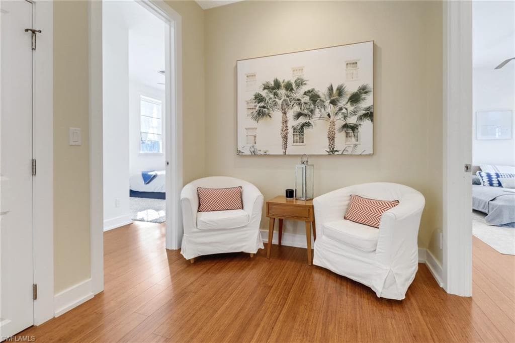 2nd Floor Sitting Area