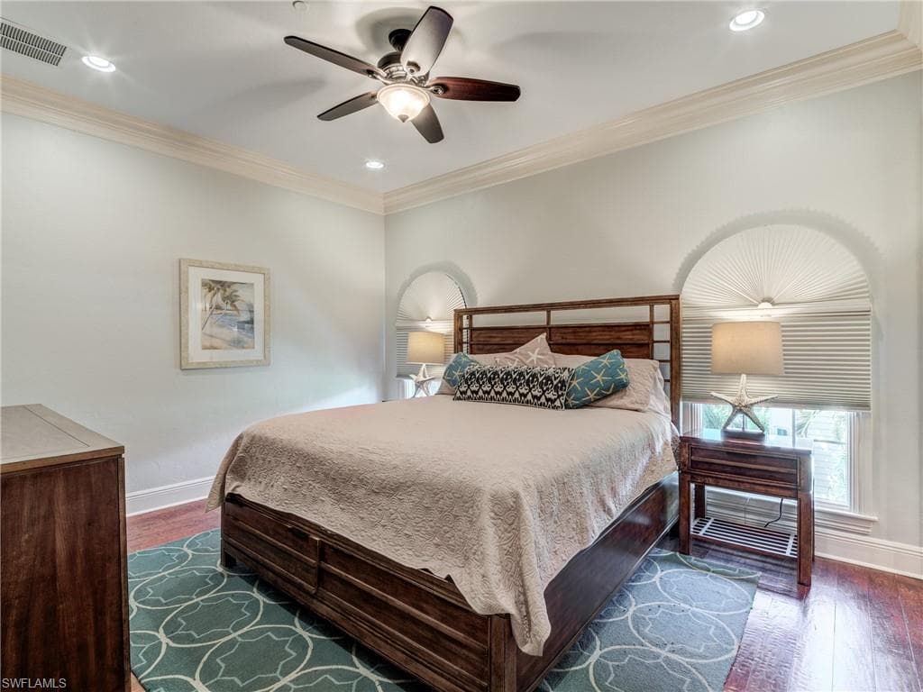 Second main level suite