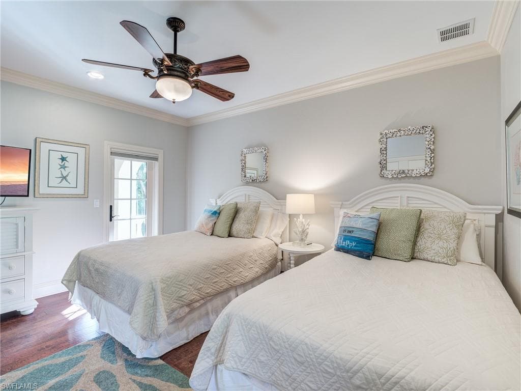 15160 Captiva DR photo 22 of 50