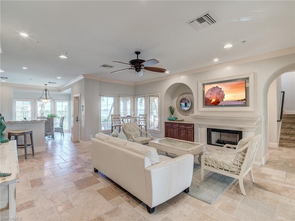 15160 Captiva DR photo 20 of 50