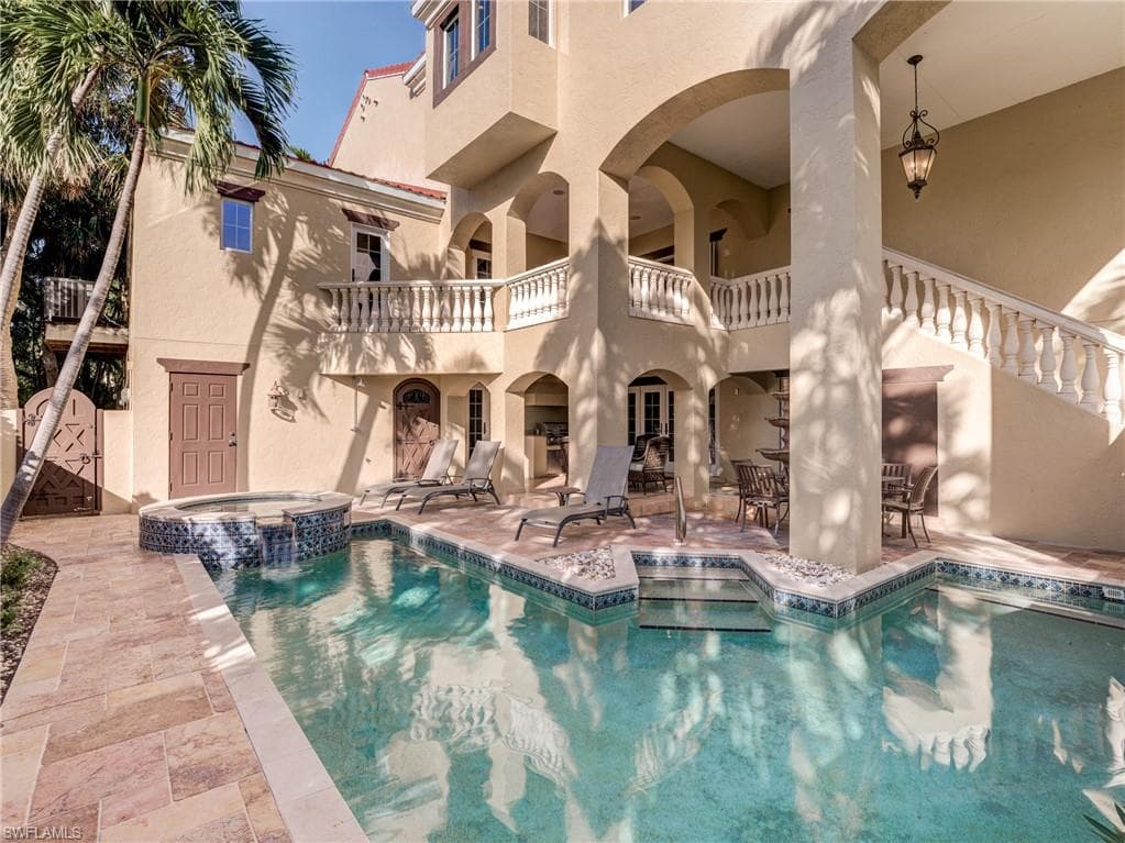 15160 Captiva DR photo 37 of 50