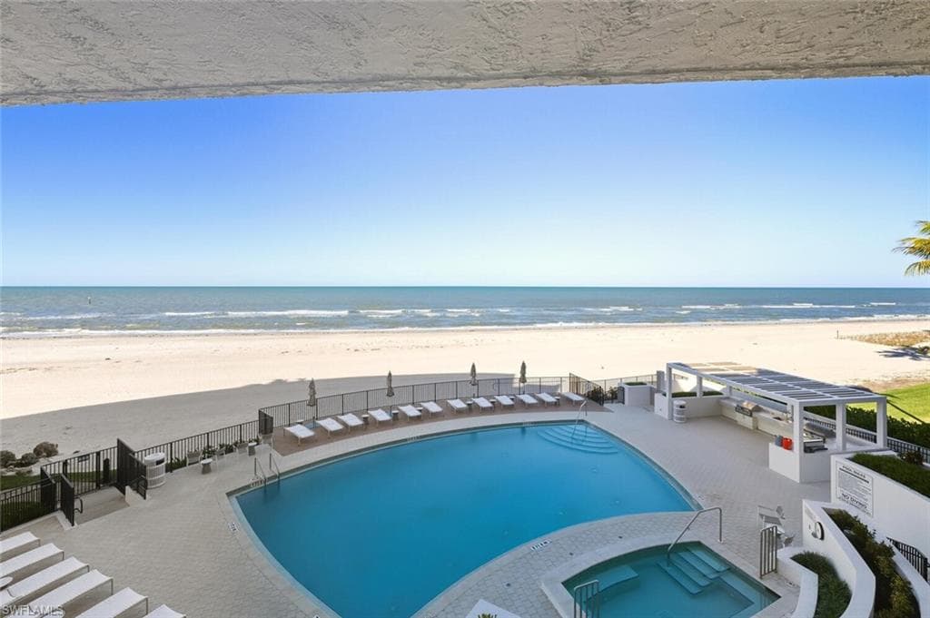 2378 Gulf Shore BLVD N 303 photo 25 of 39