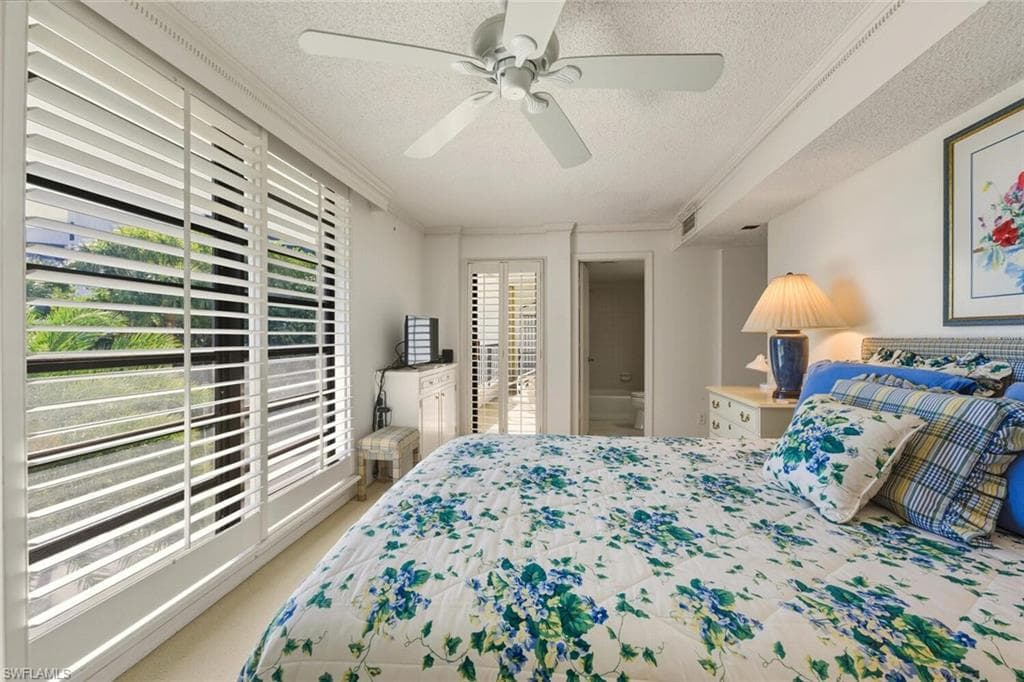 2378 Gulf Shore BLVD N 303 photo 21 of 39