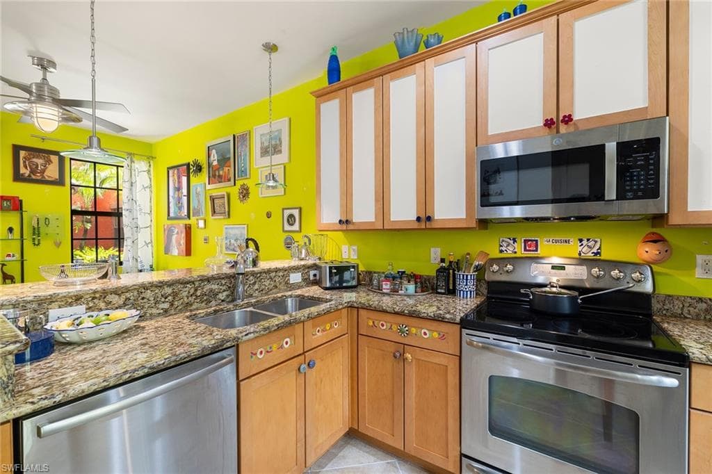 8957 Malibu ST 502 photo 15 of 32