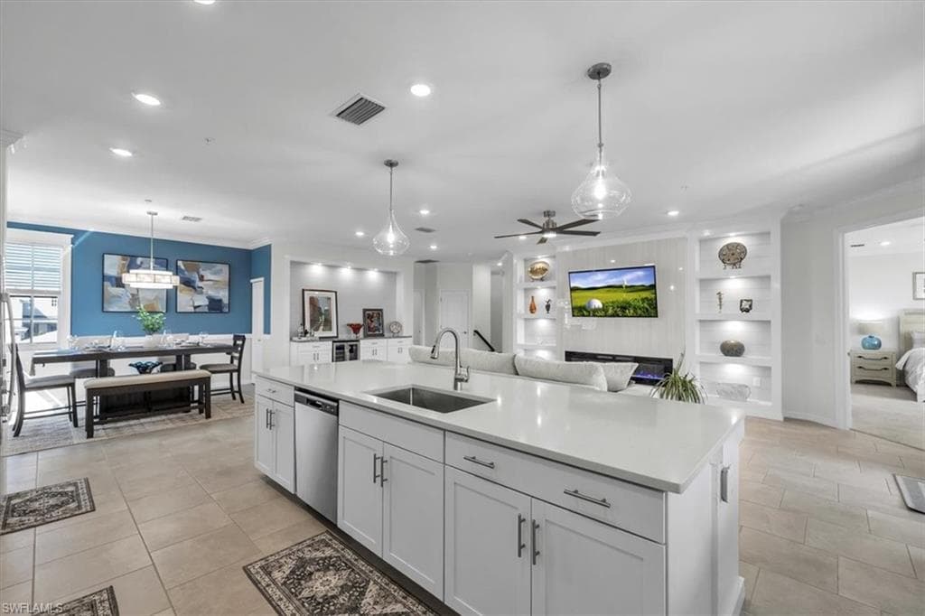 5704 Melbourne CT 6722 photo 12 of 49