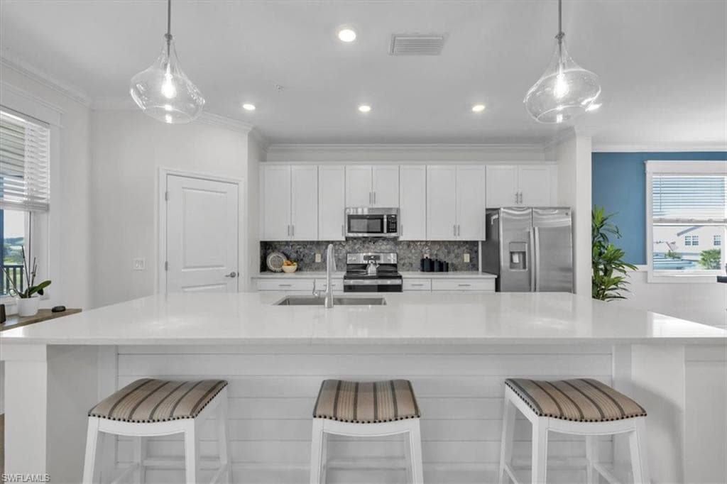 5704 Melbourne CT 6722 photo 9 of 49