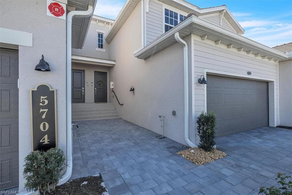 5704 Melbourne CT 6722 photo 34 of 49