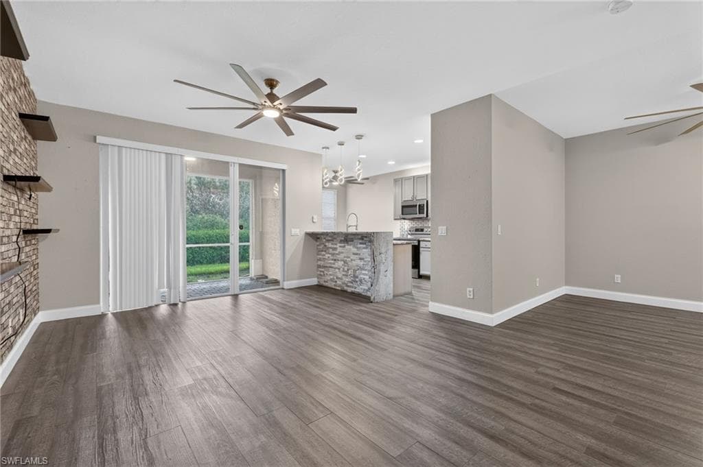 4048 Cherrybrook LOOP photo 4 of 50
