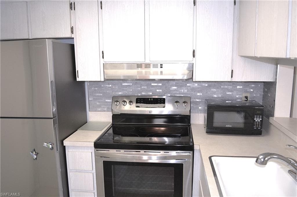 5839 Vancouver CIR 2 photo 6 of 14
