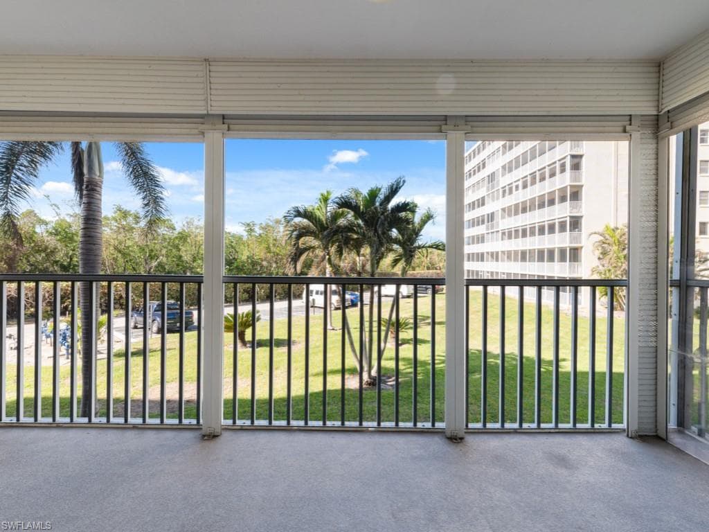Large screened lanai