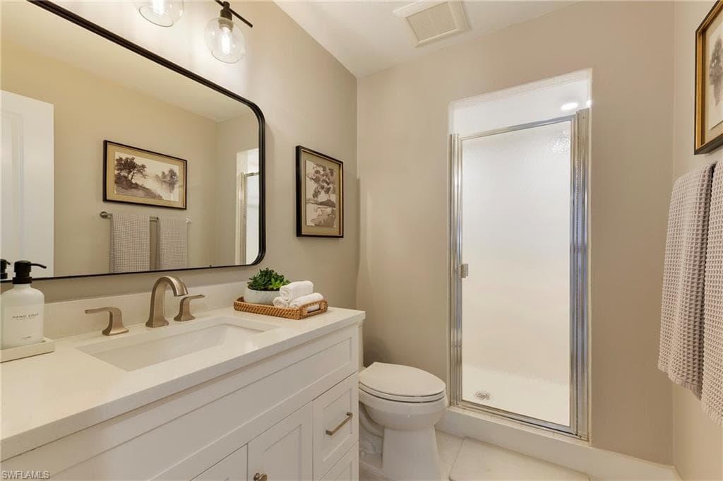 401 Courtside DR D101 photo 12 of 29