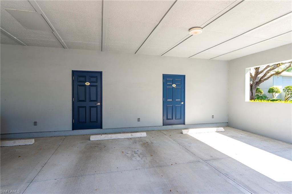 401 Courtside DR D101 photo 20 of 29