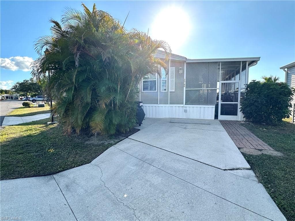 20180 Ponce De Leon DR photo 5 of 22