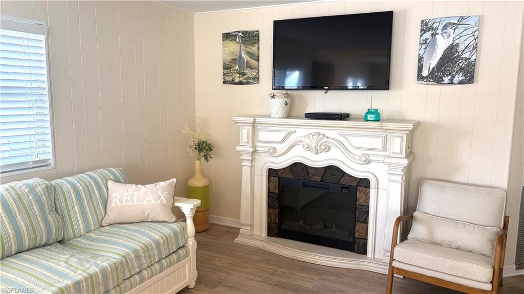 PRICED to SELL & and ready for YOU to MOVE IN!