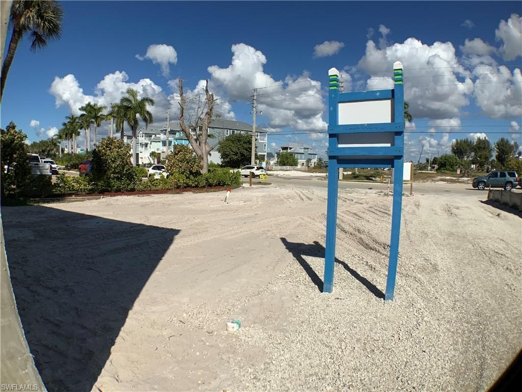 Looking from back lot line out to front Estero blvd frontage