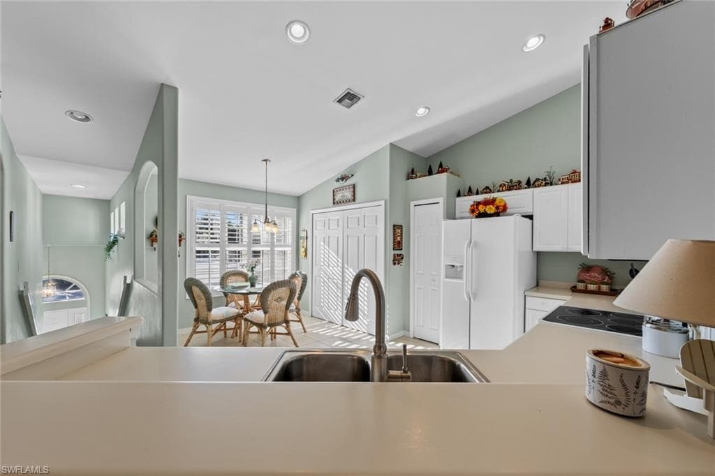 10124 Colonial Country Club BLVD 503 photo 12 of 43