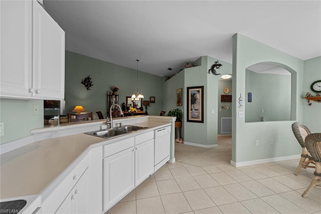 10124 Colonial Country Club BLVD 503 photo 9 of 43