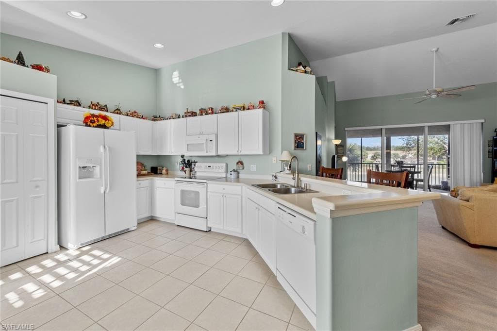 10124 Colonial Country Club BLVD 503 photo 10 of 43