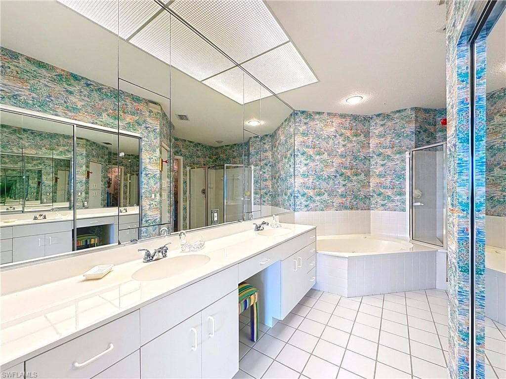 269 Barefoot Beach BLVD PH3 photo 11 of 17