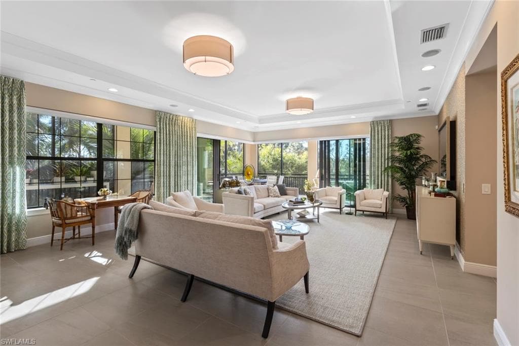 2727 Tiburon BLVD E 201 photo 10 of 42