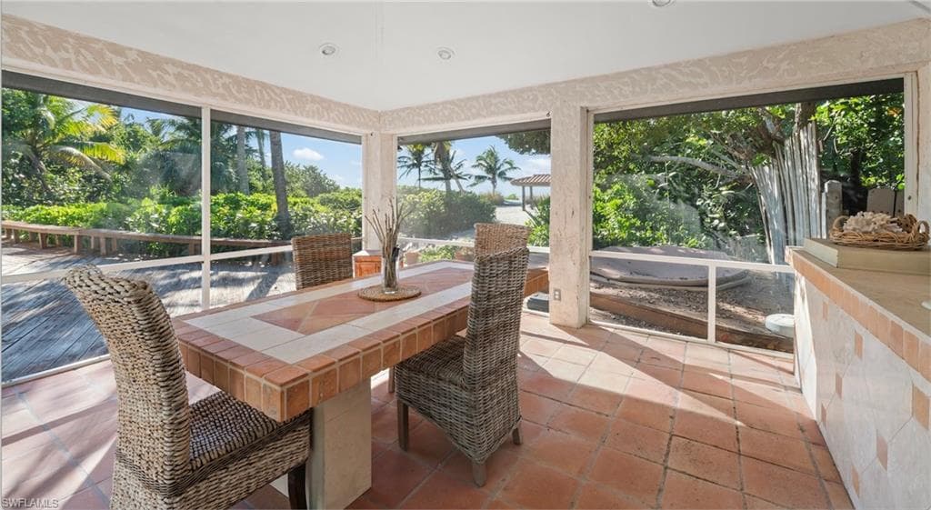 16632 Captiva DR photo 13 of 38