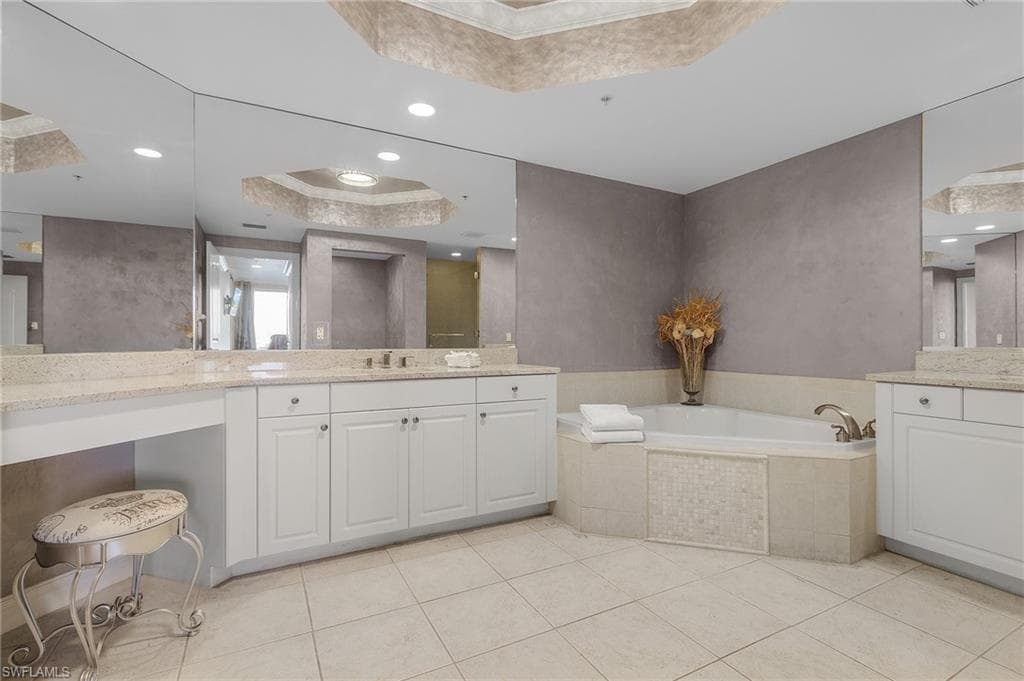 Ensuite Master Bathroom