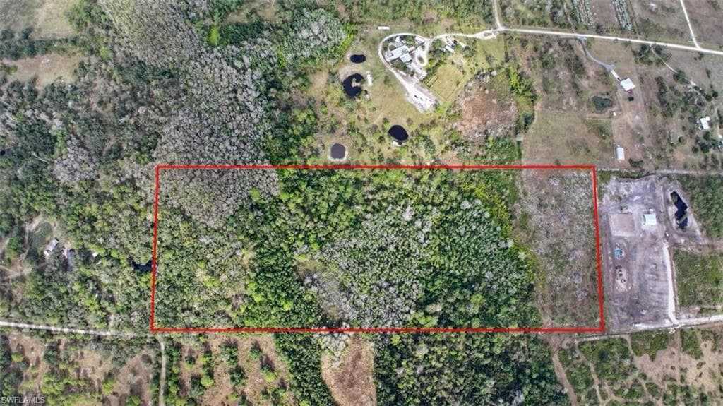 Map / location featuring property parcel outlined