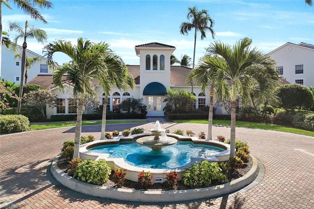 Beautiful front entrance to the community