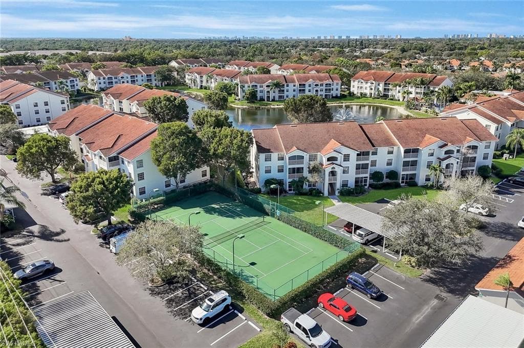 Bird's eye view of the tennis courts