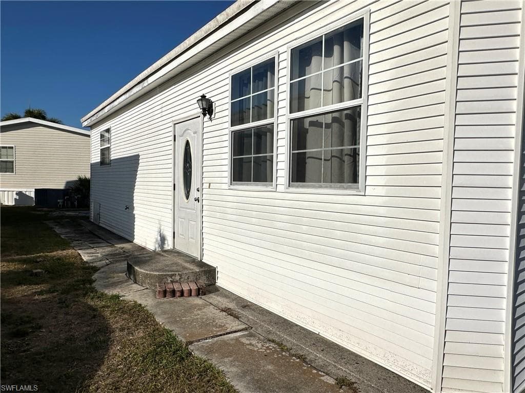 4520 Candlestick CT E photo 2 of 12