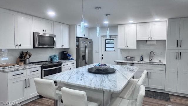 5524 Ben Franklin LN photo 2 of 42