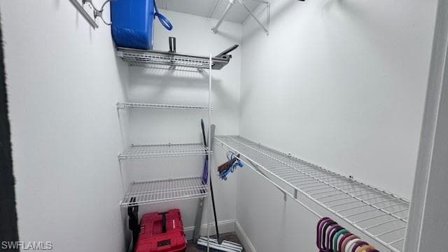 5524 Ben Franklin LN photo 14 of 42