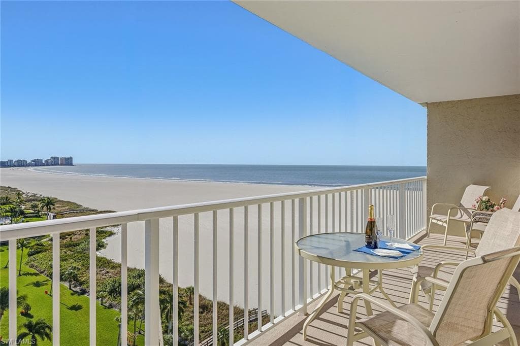 320 Seaview CT 1409 photo 2 of 18