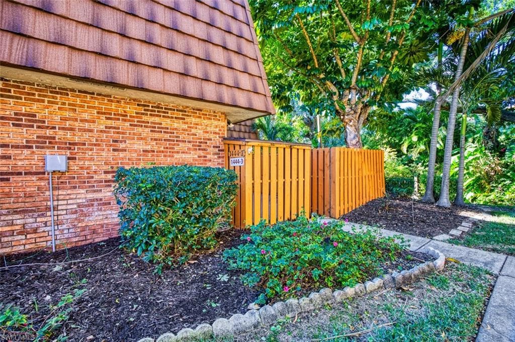 1444 Park Shore CIR 3 photo 21 of 30