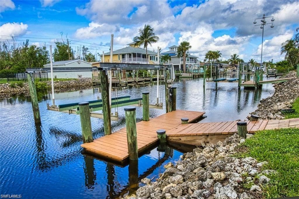 10,000 lb Boat Lift with 2 New Motors