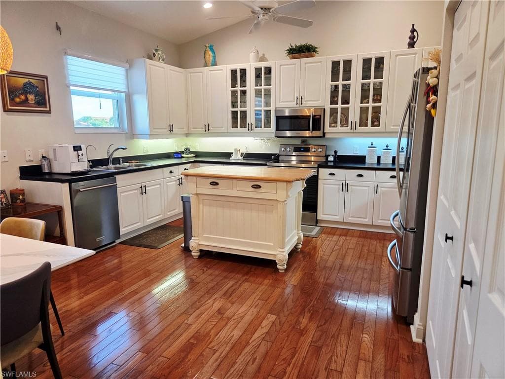 6775 Huntington Lakes CIR 202 photo 3 of 46