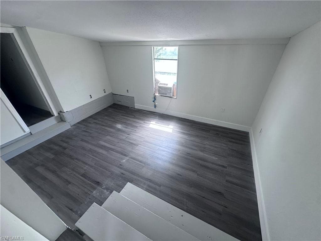 15521 Sunkist DR photo 3 of 6