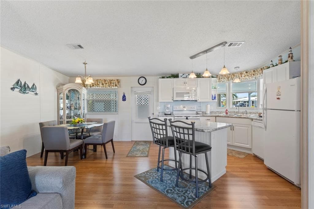 44 Turquoise AVE 44T photo 9 of 36