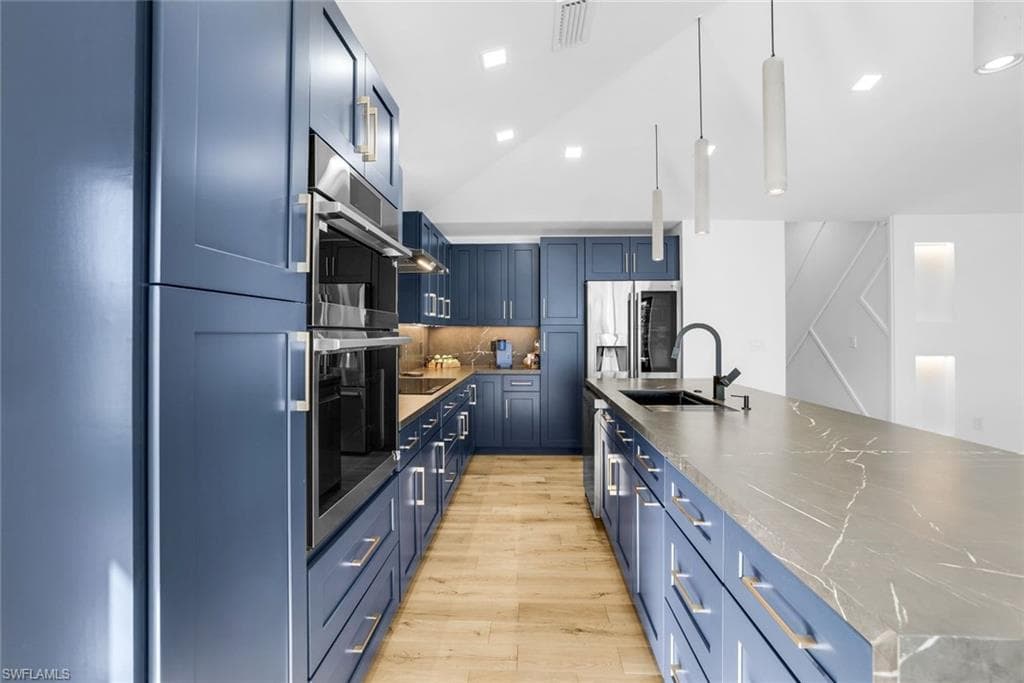 Stunning countertops and expansive island