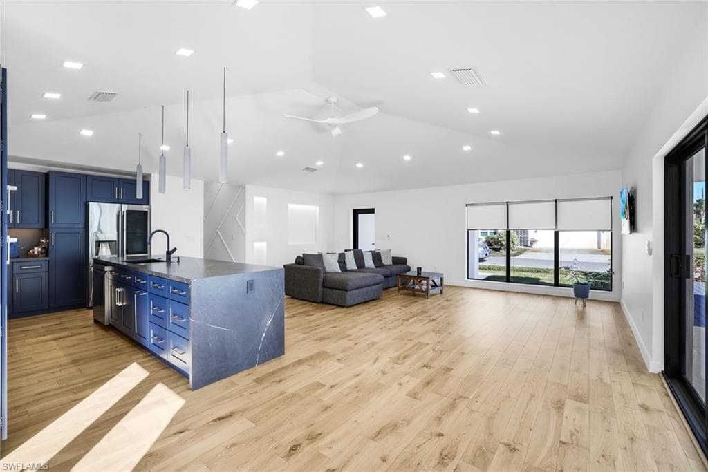 Open kitchen