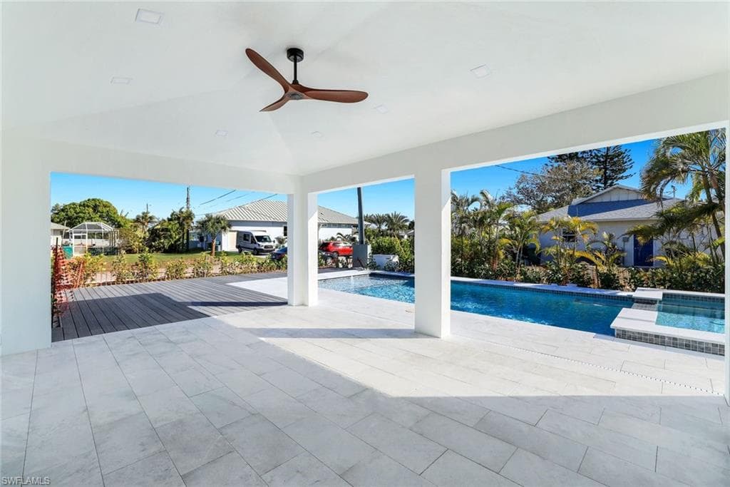 Oversized covered lanai