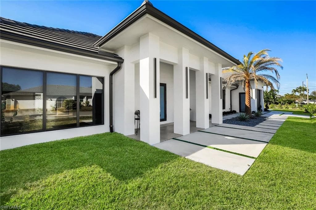 Stunning entrance