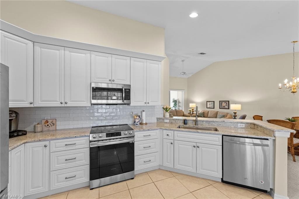 10127 Colonial Country Club BLVD 1603 photo 6 of 41